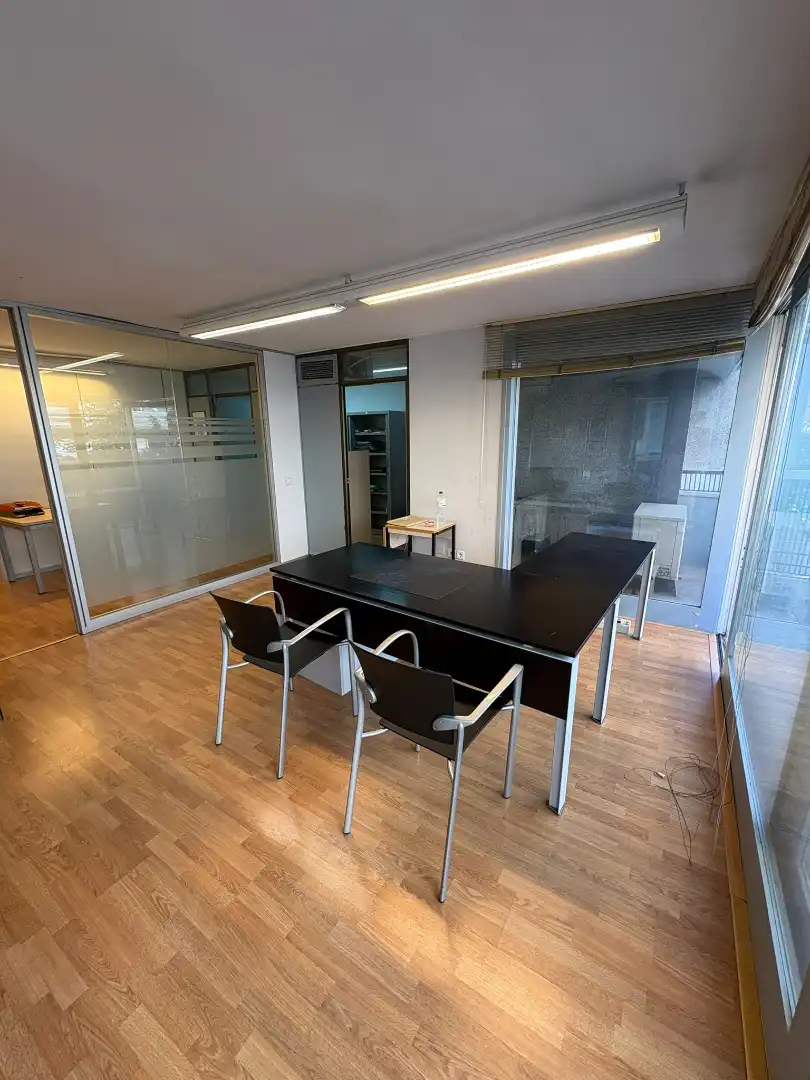 Oficina de lloguer en Girona amb Terrassa