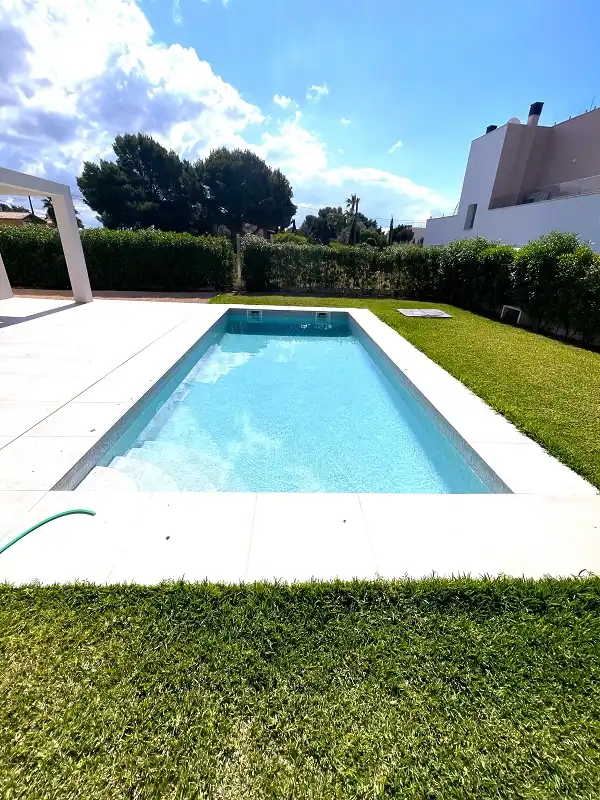 Schwimmbecken von Haus oder Chalet zum Verkauf in Llucmajor mit Klimaanlage, Privatgarten und Terrasse