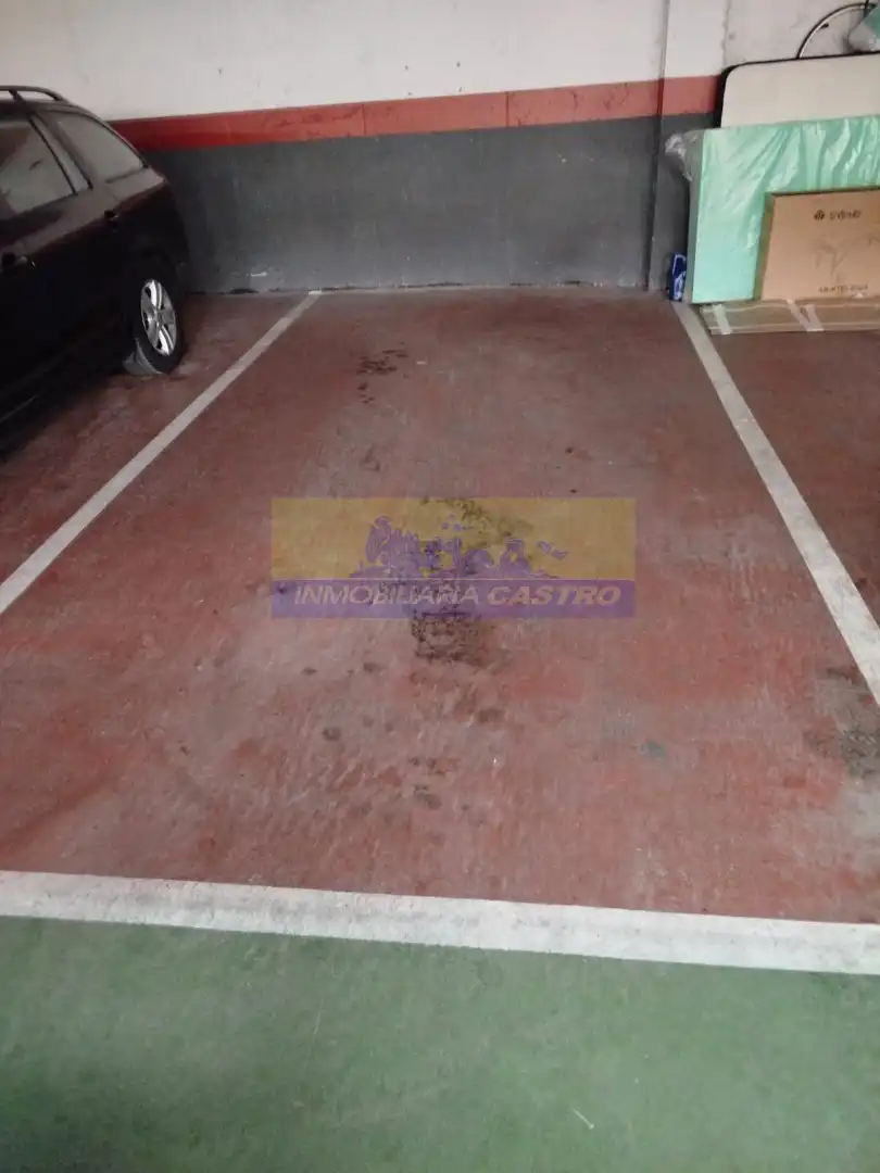 Parking de Piso en venta en Castro-Urdiales con Amueblado
