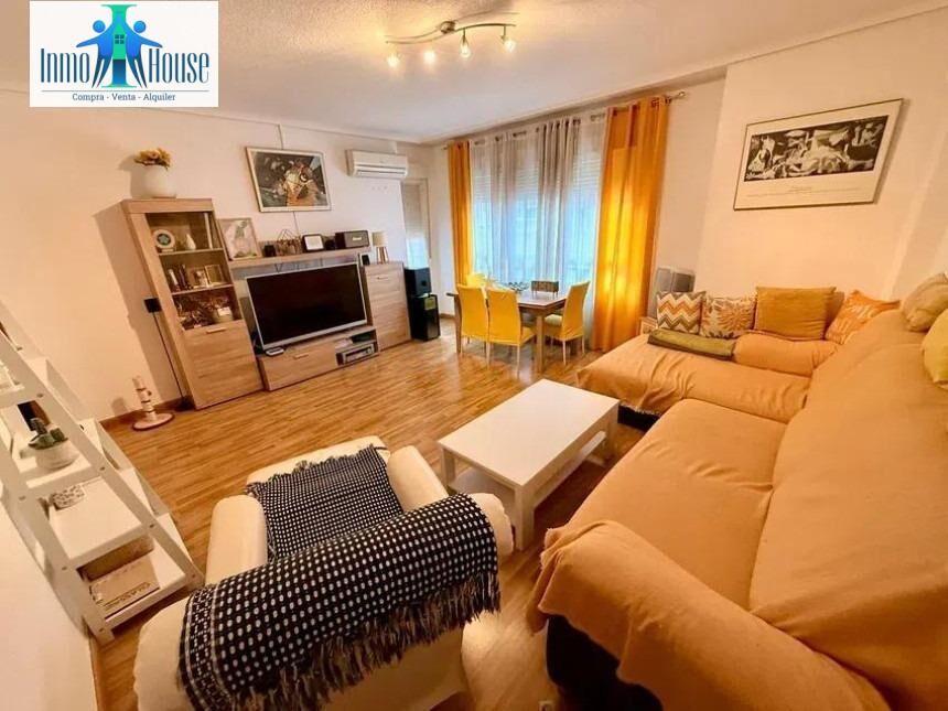 Living room of Flat for sale in  Albacete Capital  with Air Conditioner, Heating and Balcony