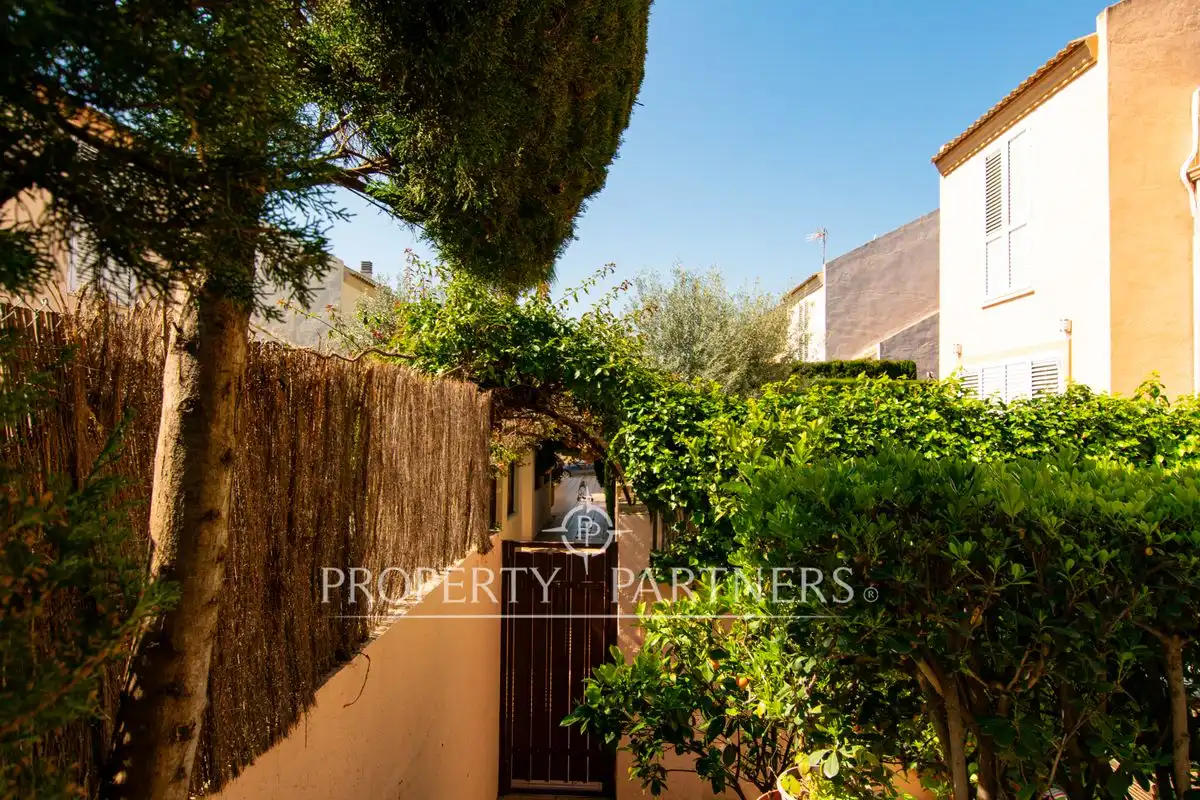 Vista exterior de Casa adosada en venta en Rocafort con Aire acondicionado, Calefacción y Piscina