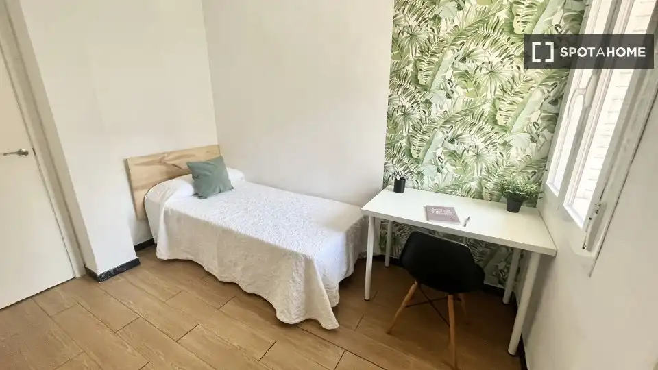 Habitación de Piso para compartir en Sevilla con Aire acondicionado, Terraza y Amueblado