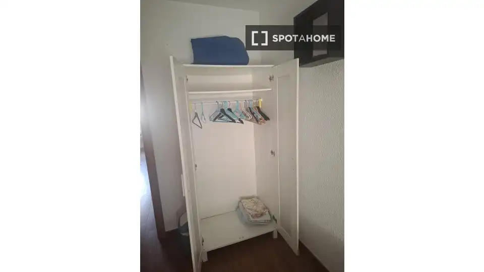 Room in Pinar del Rey