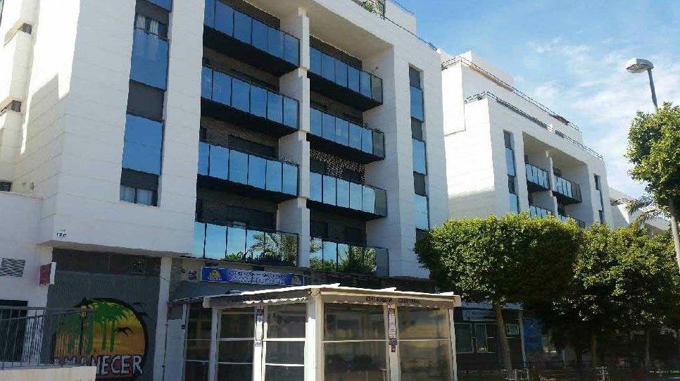Flat for sale in Plaza de itálica, Roquetas Pueblo
