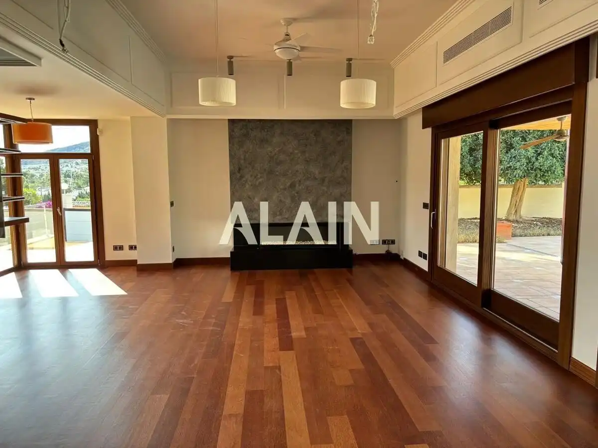 Sala de estar de Casa o chalet en venta en L'Alfàs del Pi con Calefacción, Jardín privado y Terraza