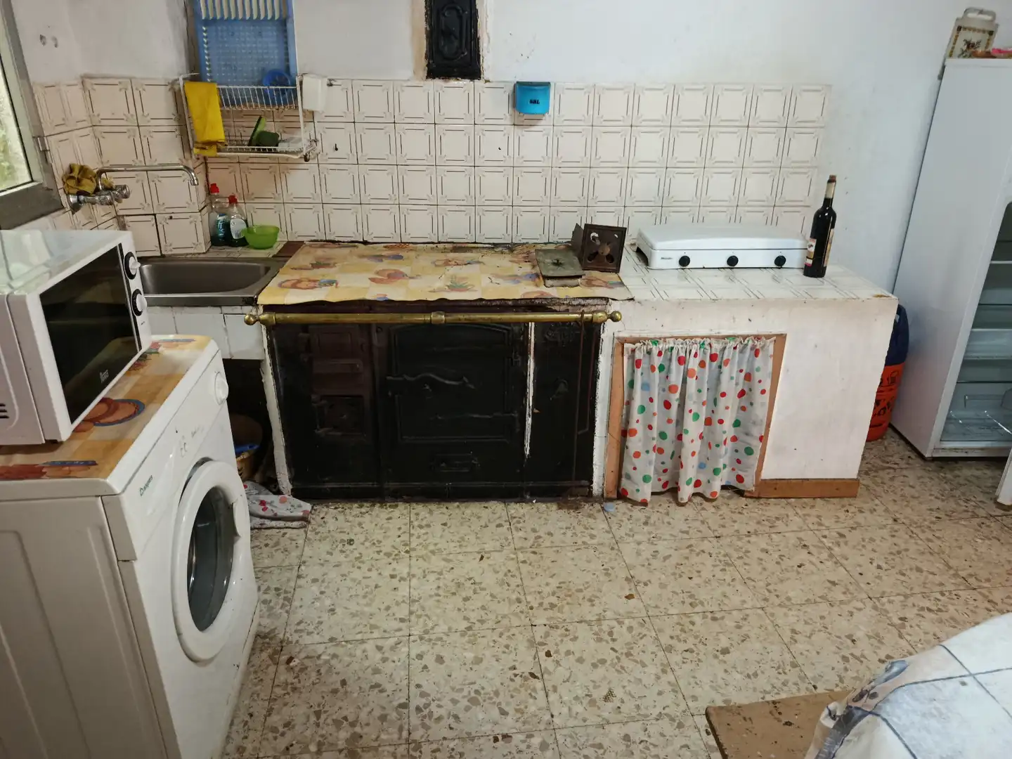 Cuina de Finca rústica en venda en A Pobra do Brollón  amb Jardí privat, Moblat i Forn