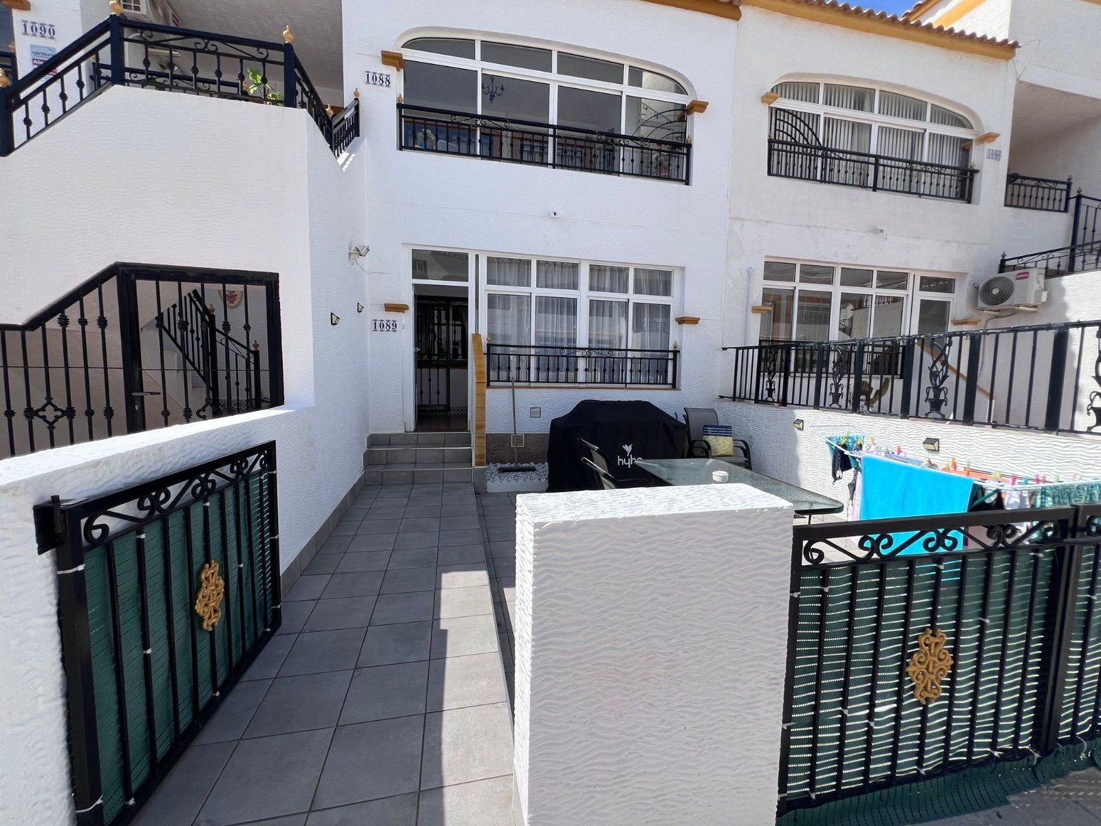Exterior view of Apartment for sale in Jacarilla
