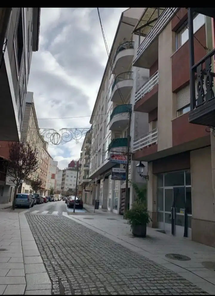 Außenansicht von Maisonette zum Verkauf in Monforte de Lemos mit Heizung, Parkett und Abstellraum