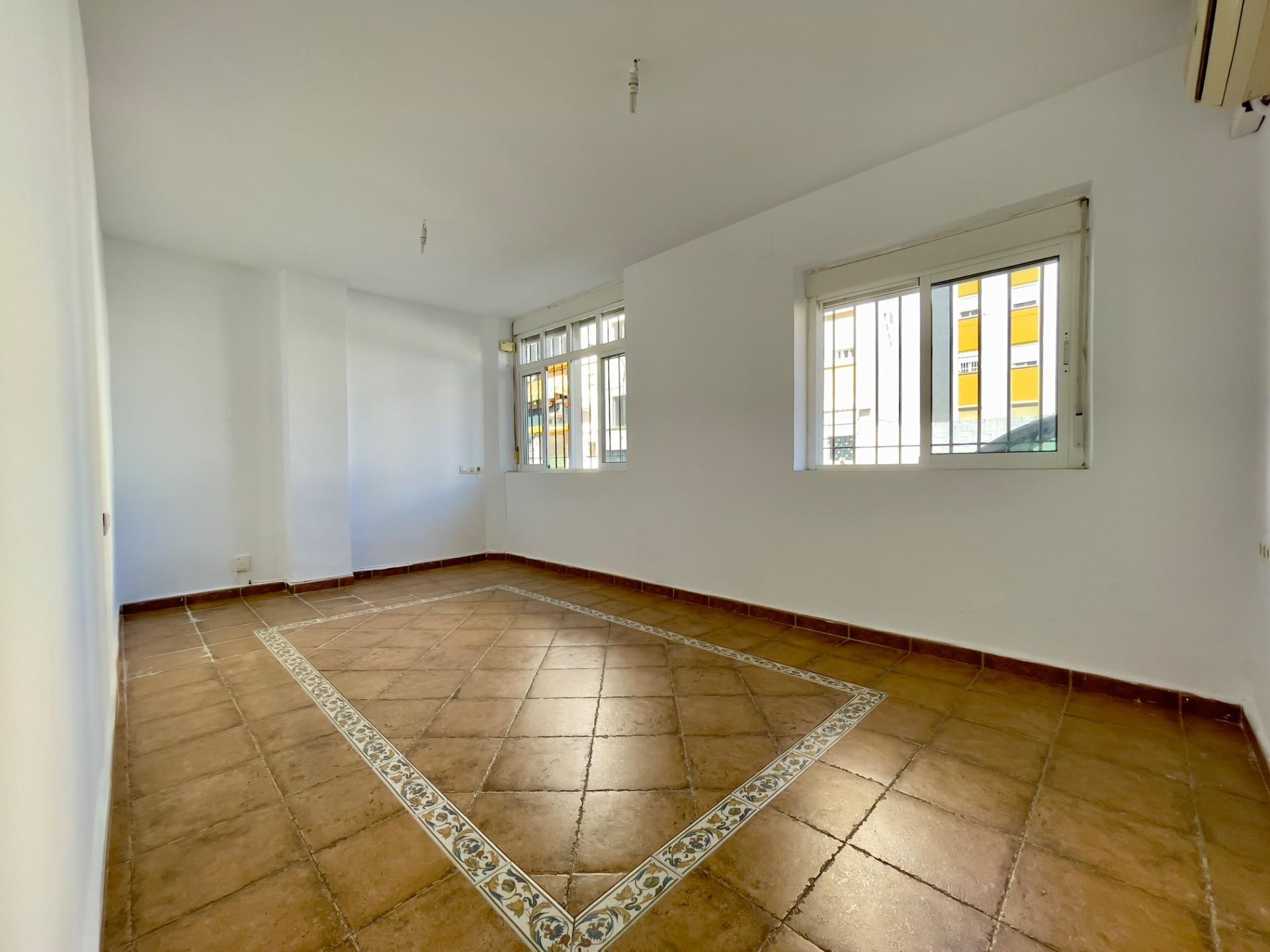 Living room of Planta baja for sale in San Fernando  with Air Conditioner
