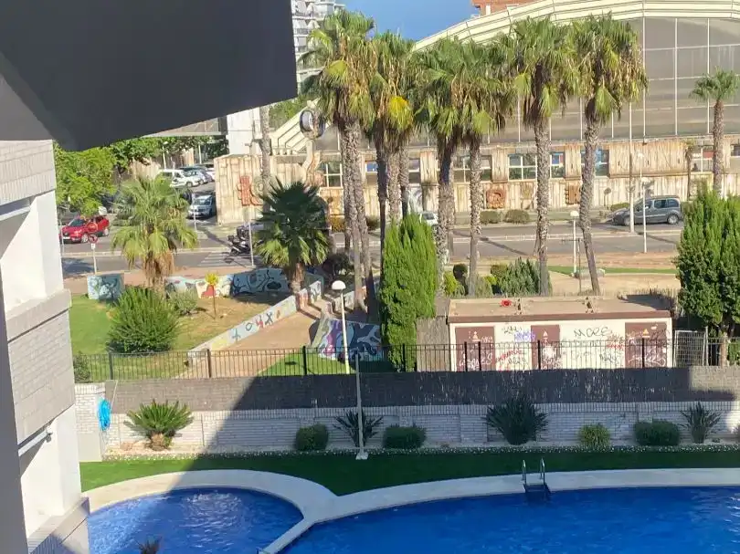Vista exterior de Pis en venda en Oropesa del Mar / Orpesa amb Aire condicionat i Piscina