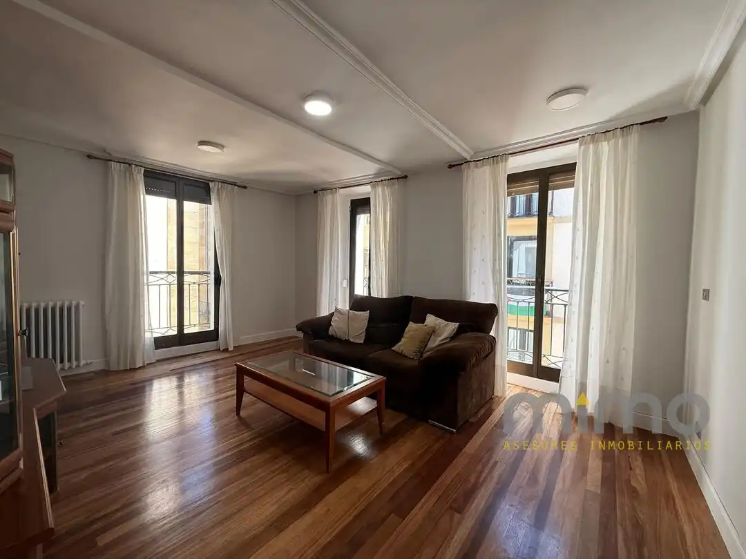 Sala de estar de Piso en venta en Donostia - San Sebastián  con Calefacción, Trastero y Balcón