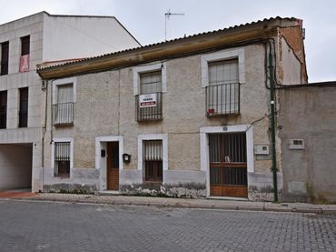 Casa amb jardí en venda a Olmedo