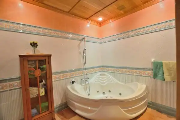 Bathroom of Houses for sale in Ronda  with Private garden, Terrace and Storage room