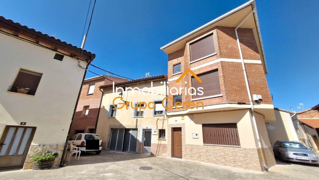 Vista exterior de Casa o xalet en venda en Tormantos amb Moblat