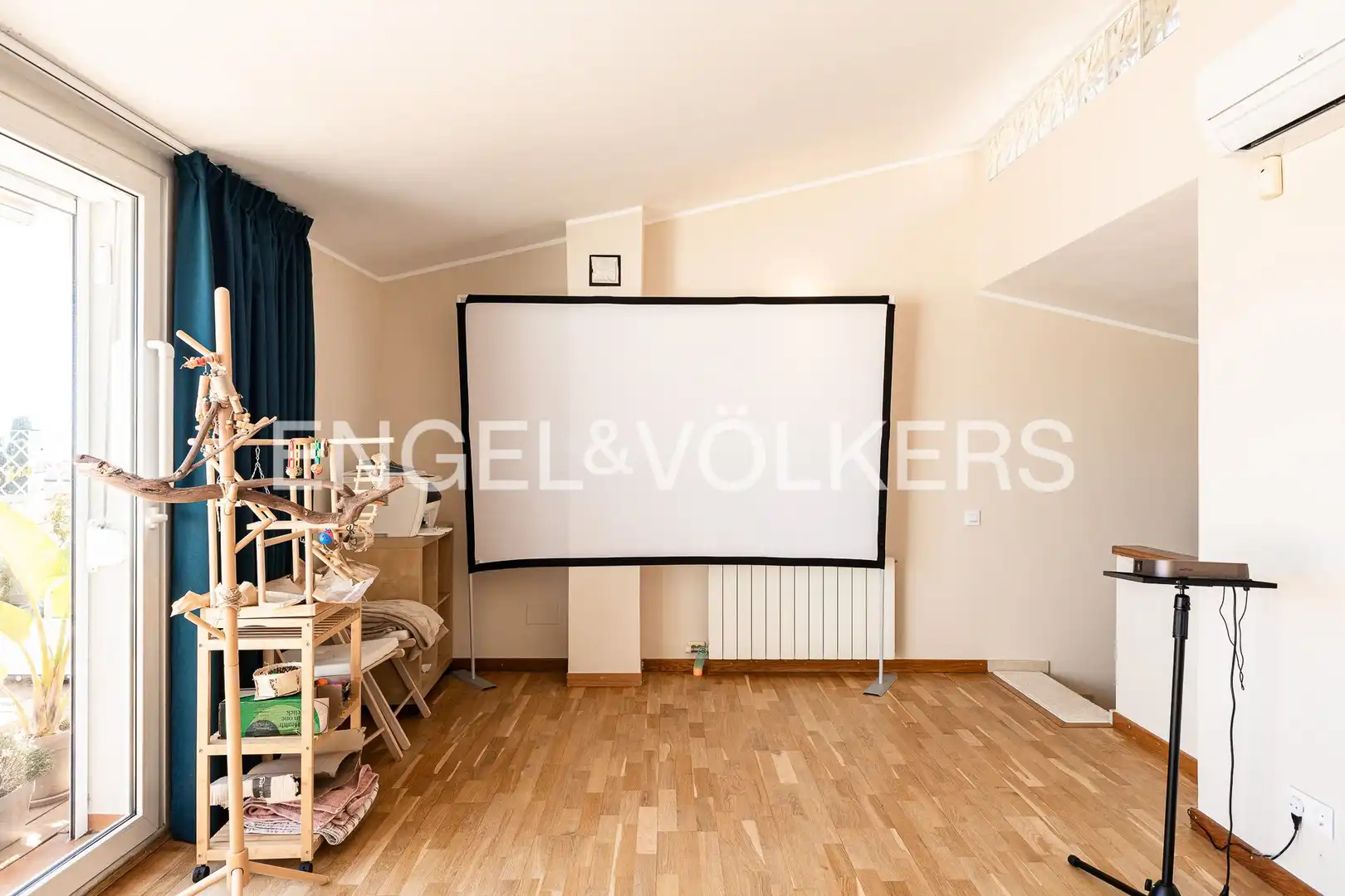 Sala d'estar de Casa o xalet en venda en Tiana amb Aire condicionat, Calefacció i Parquet