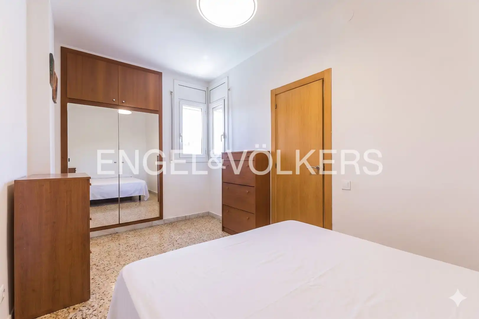 Bedroom of Flat for sale in Barcelona  with Air Conditioner, Heating and Balcony
