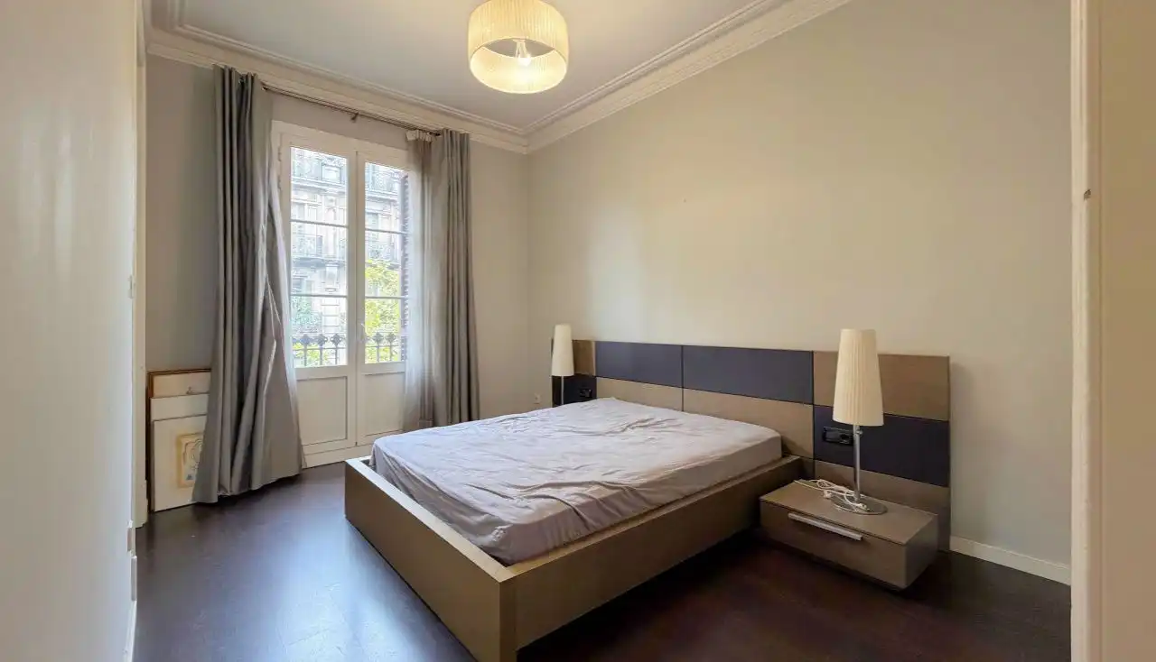 Schlafzimmer von Wohnung zum Verkauf in Barcelona mit Balkon