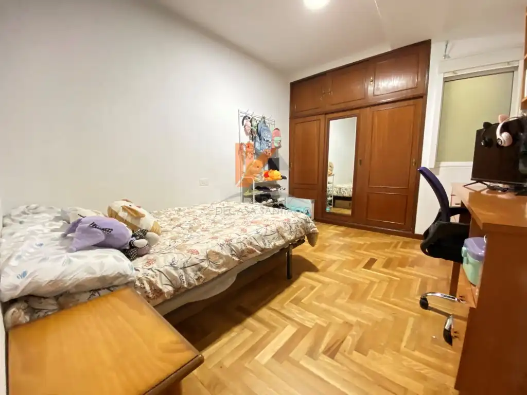 Habitación de Piso en venta en Santiago de Compostela  con Amueblado y Horno