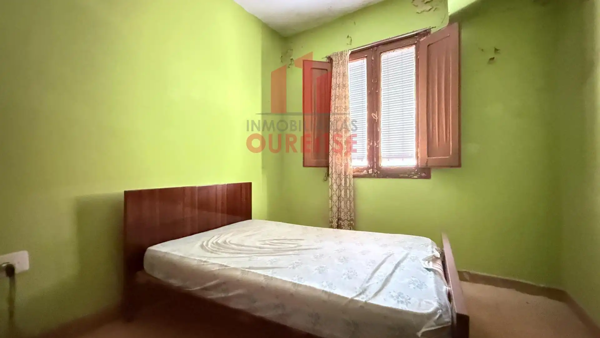Bedroom of Buildings for sale in Ourense Capital 