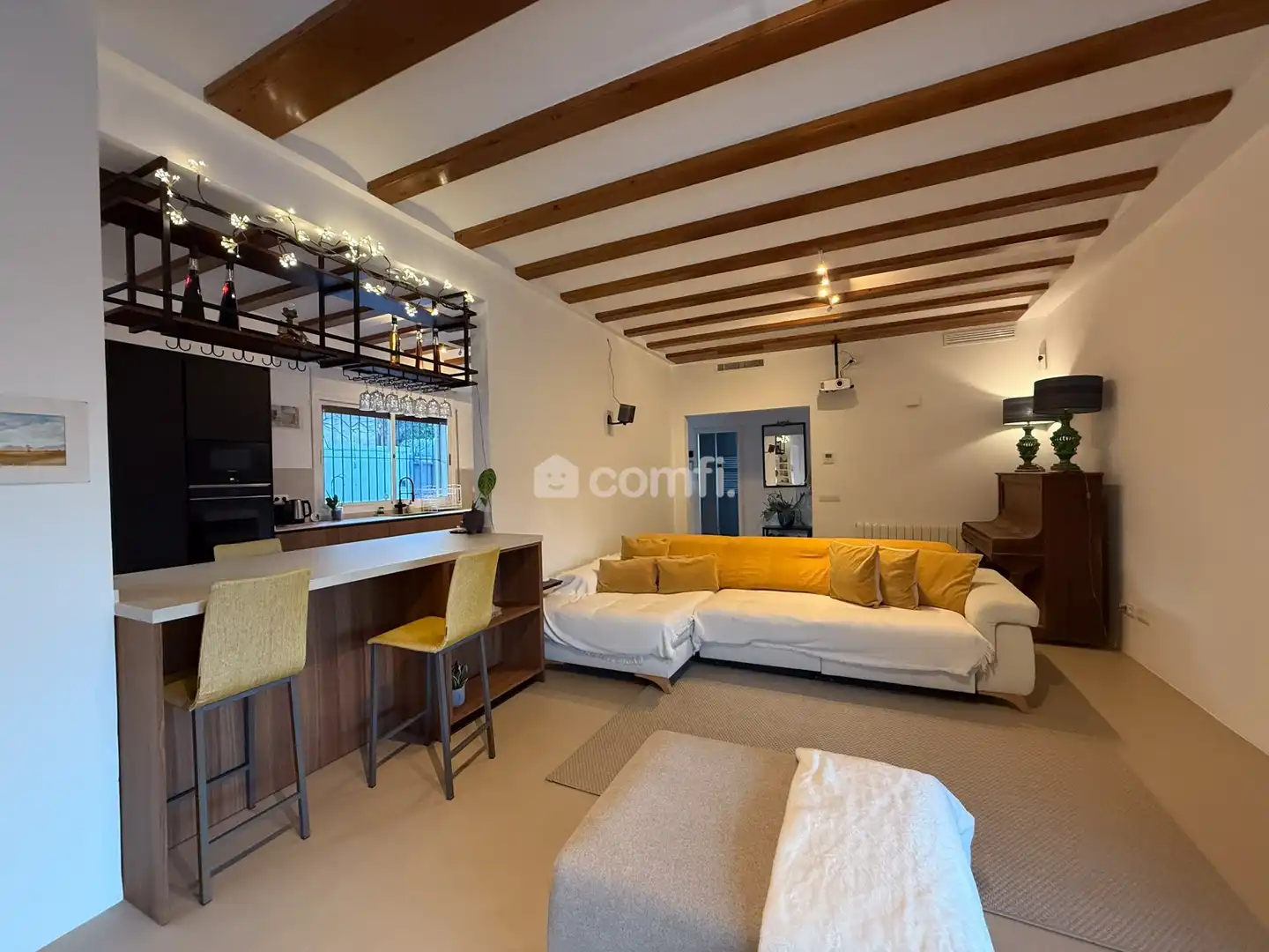 Sala de estar de Casa adosada de alquiler en Sant Vicenç Dels Horts con Aire acondicionado, Calefacción y Terraza