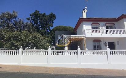 Außenansicht von Haus oder Chalet zum verkauf in Islantilla mit Terrasse und Balkon