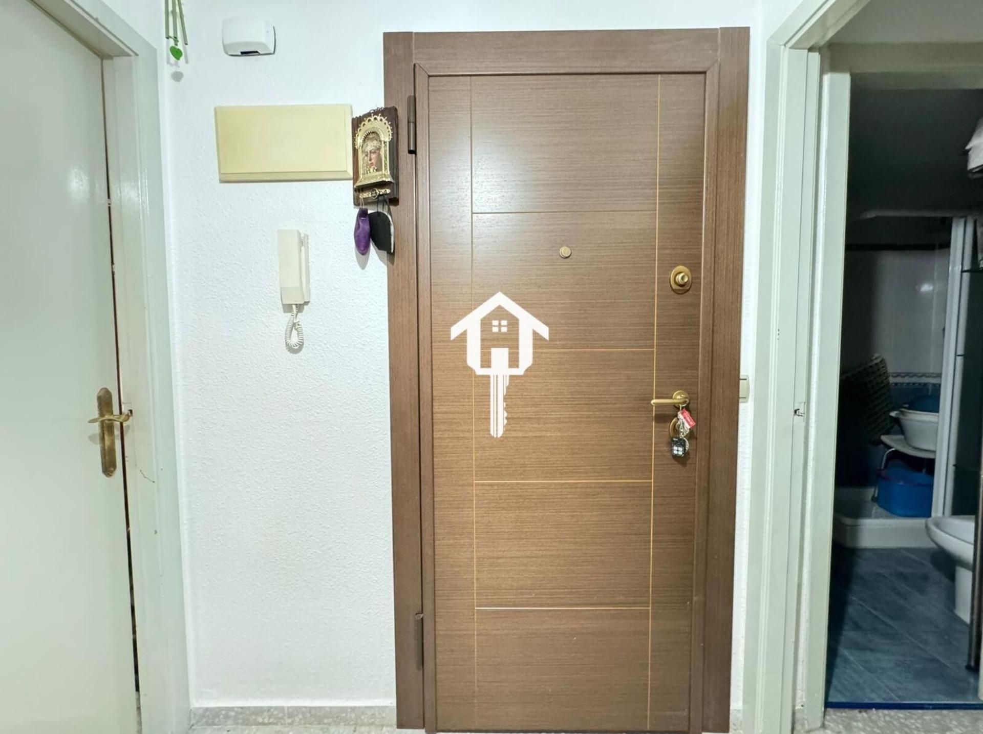 Flat for sale in Calle HERMANOS MACHADO, Babel