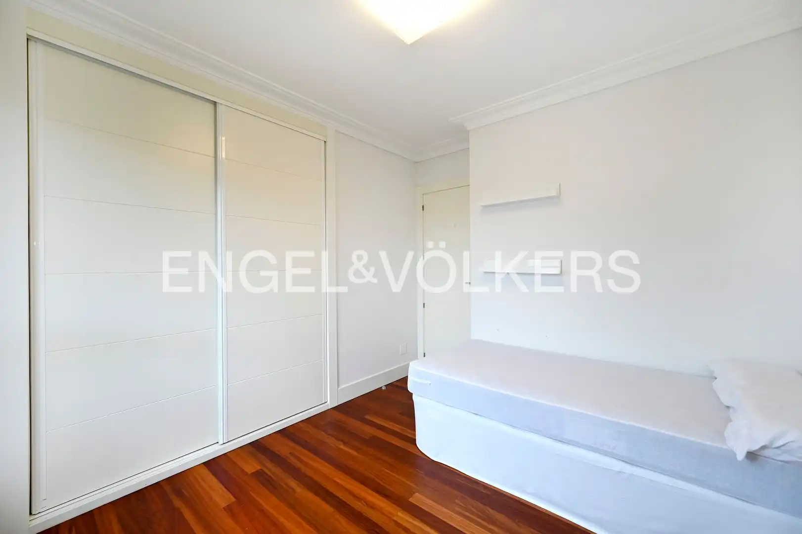 Piso en venta en Valdenoja