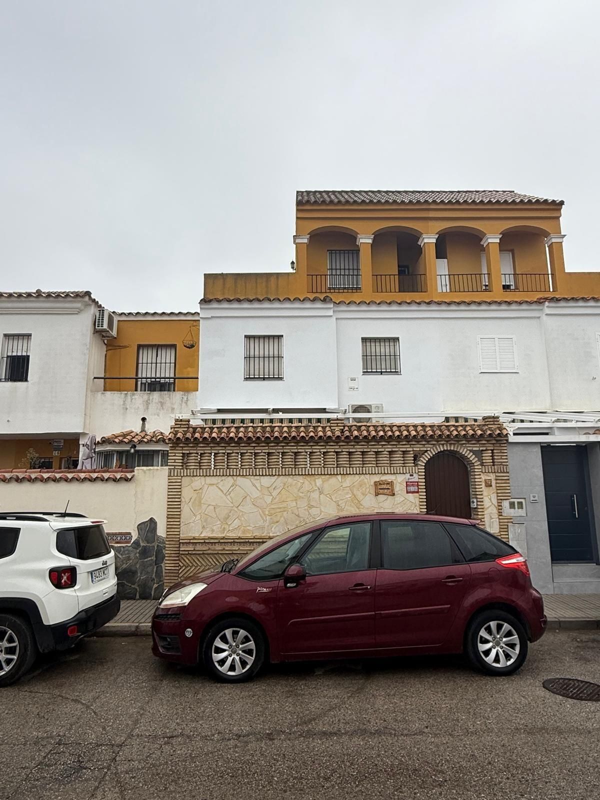 Exterior view of Single-family semi-detached for sale in Chiclana de la Frontera  with Air Conditioner, Parquet flooring and Terrace