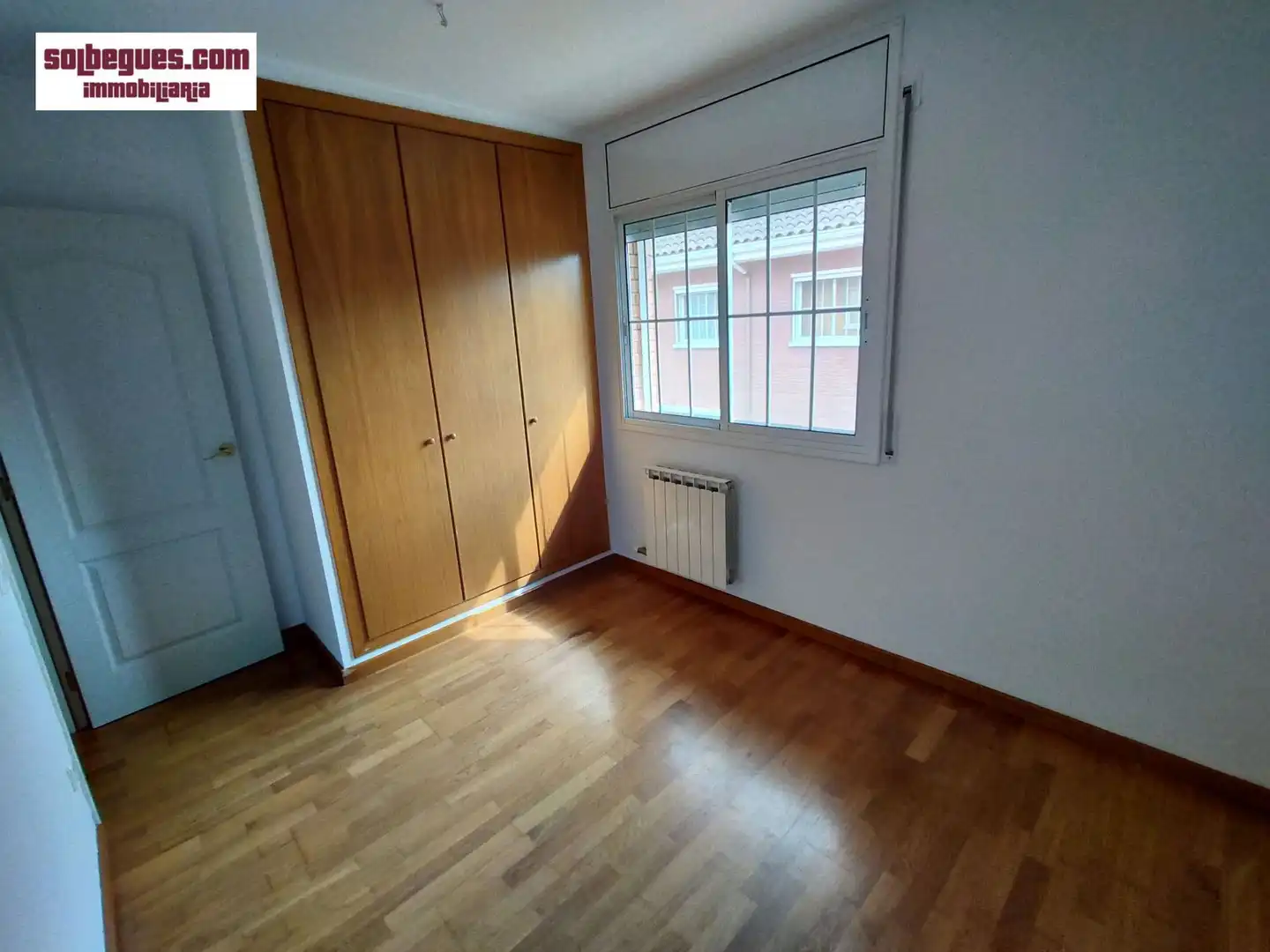 Habitación de Casa adosada en venta en Begues con Calefacción, Jardín privado y Terraza