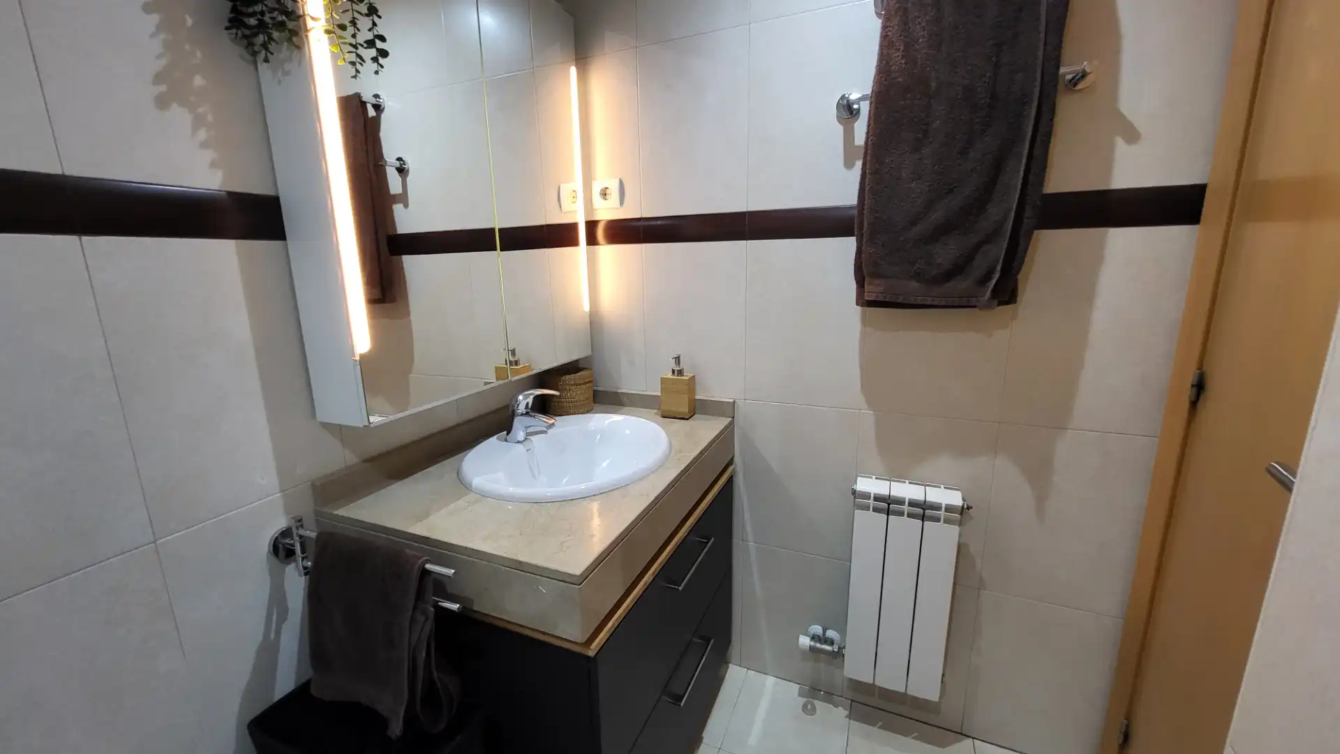 Baño de Piso en venta en Cerdanyola del Vallès con Aire acondicionado, Calefacción y Parquet