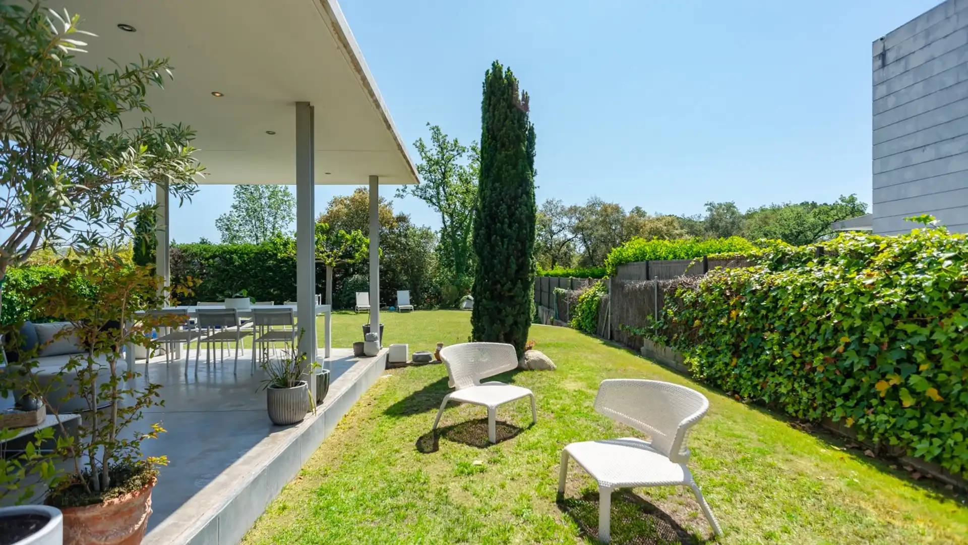 Garden of Houses for sale in Girona Capital  with Air Conditioner, Heating and Storage room