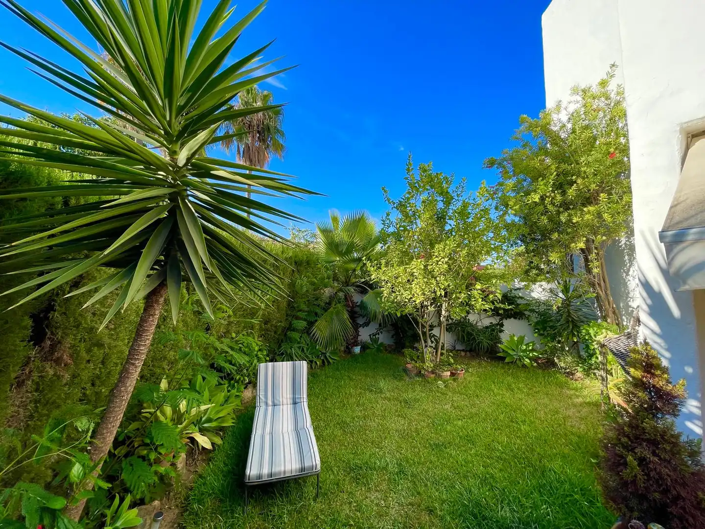Jardín de Casa adosada en venta en Estepona con Aire acondicionado, Terraza y Amueblado