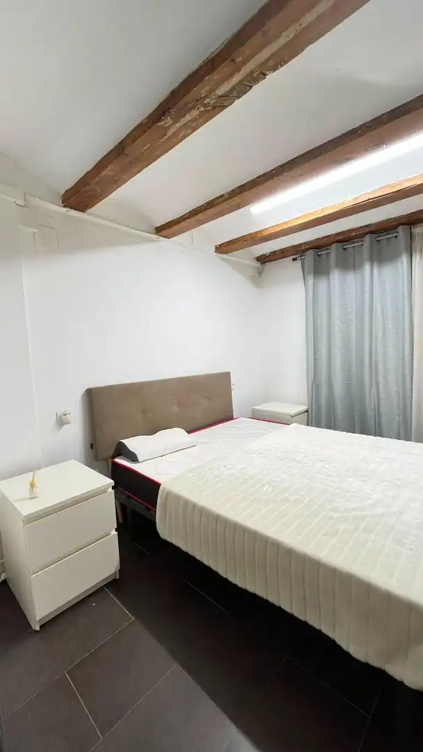 Schlafzimmer von Erdgeschoss zur Miete in Valencia mit Klimaanlage und Möbliert
