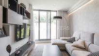 Living room of Flat for sale in  Madrid Capital  with Air Conditioner, Swimming Pool and Balcony