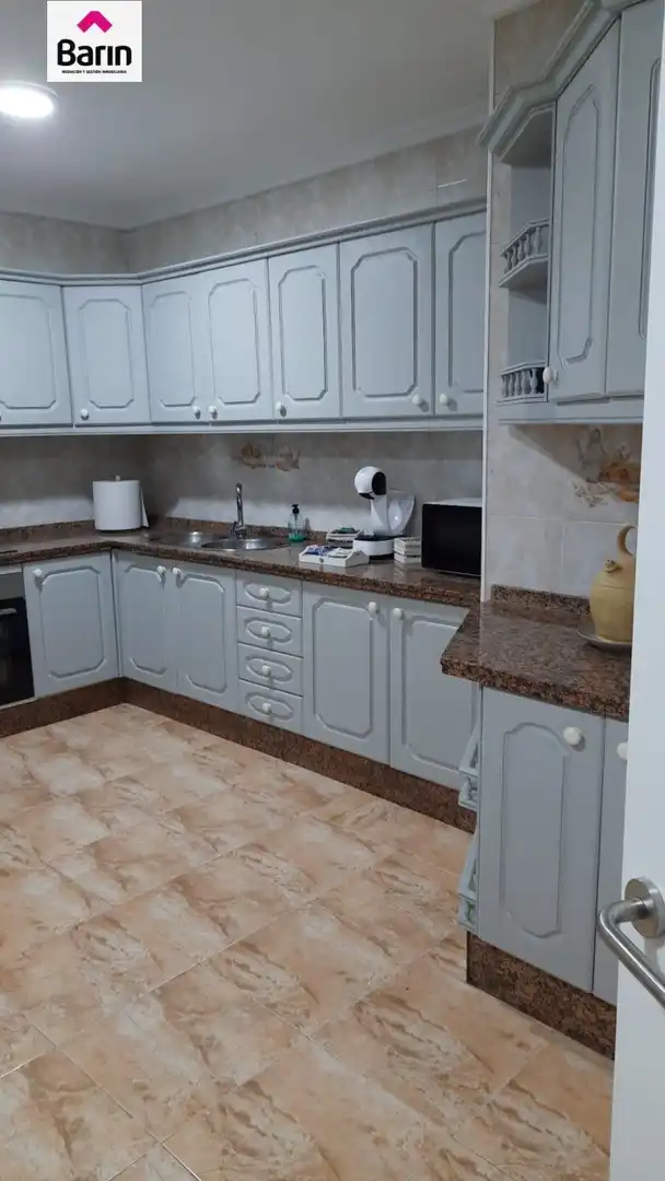 Küche von Wohnung zum Verkauf in Córdoba mit Klimaanlage, Terrasse und Abstellraum