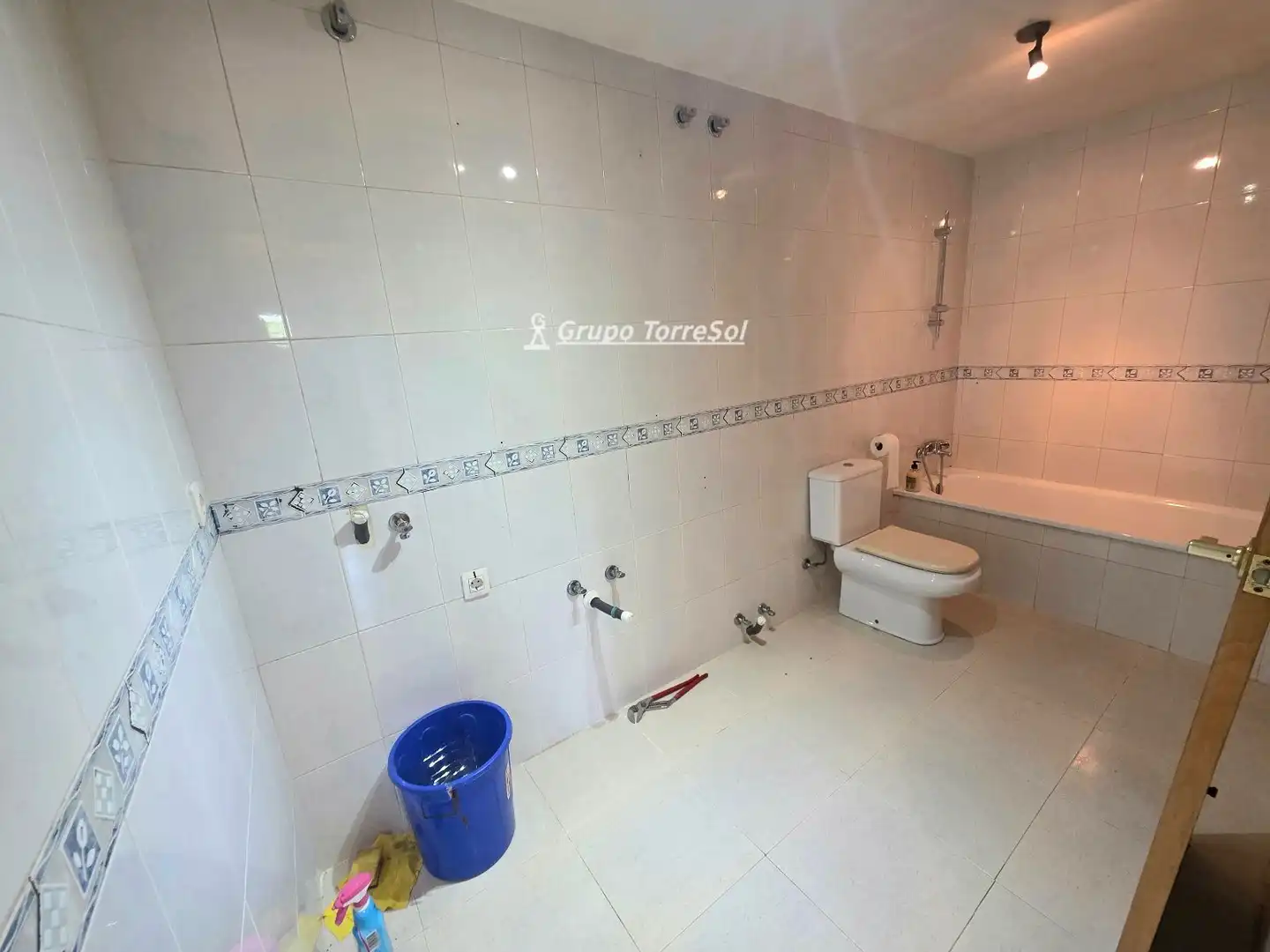Baño de Piso en venta en Torredembarra con Calefacción, Piscina y Piscina comunitaria