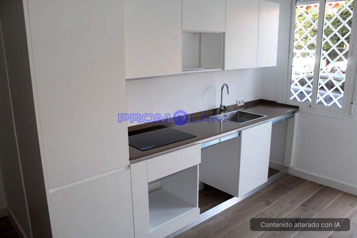 Kitchen of Planta baja for sale in  Sevilla Capital