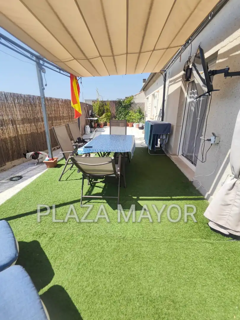 Terrassa de Àtic en venda en Villares de la Reina amb Calefacció, Parquet i Terrassa
