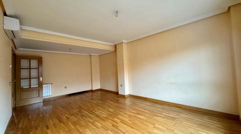 Foto 3 de Casa adosada en venda a Calle Cueva de Atapuerca, 27, Nuevo Cáceres, Cáceres Capital