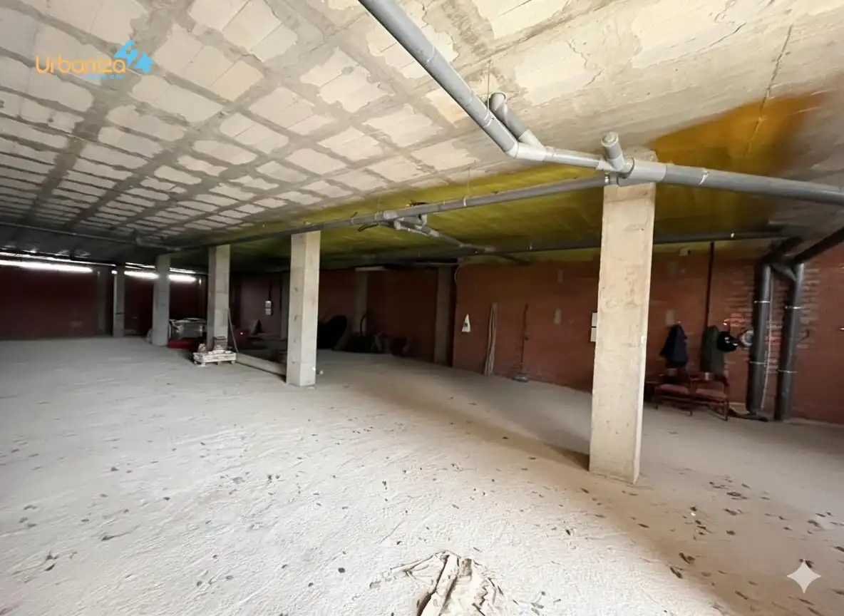 Local comercial en venda a Avenida Elvas, imagen 2