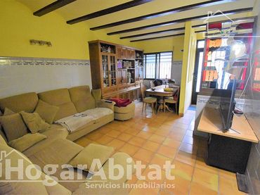 Casa amb balcó en venda a Calle la balma