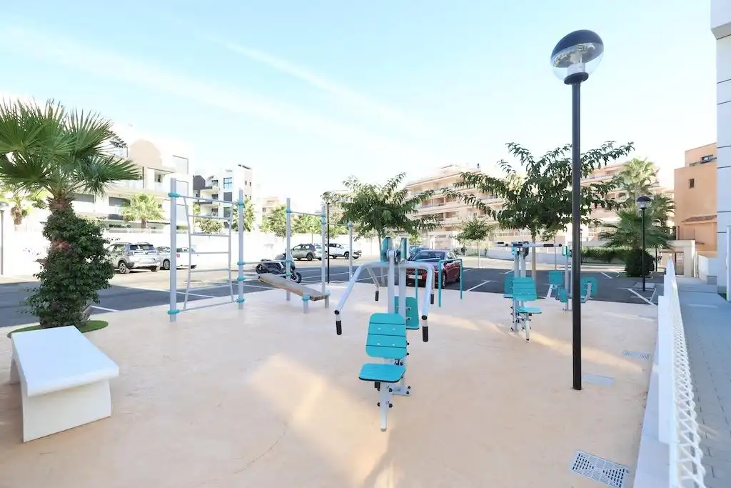 Vista exterior de Apartament en venda en Orihuela amb Aire condicionat, Calefacció i Terrassa