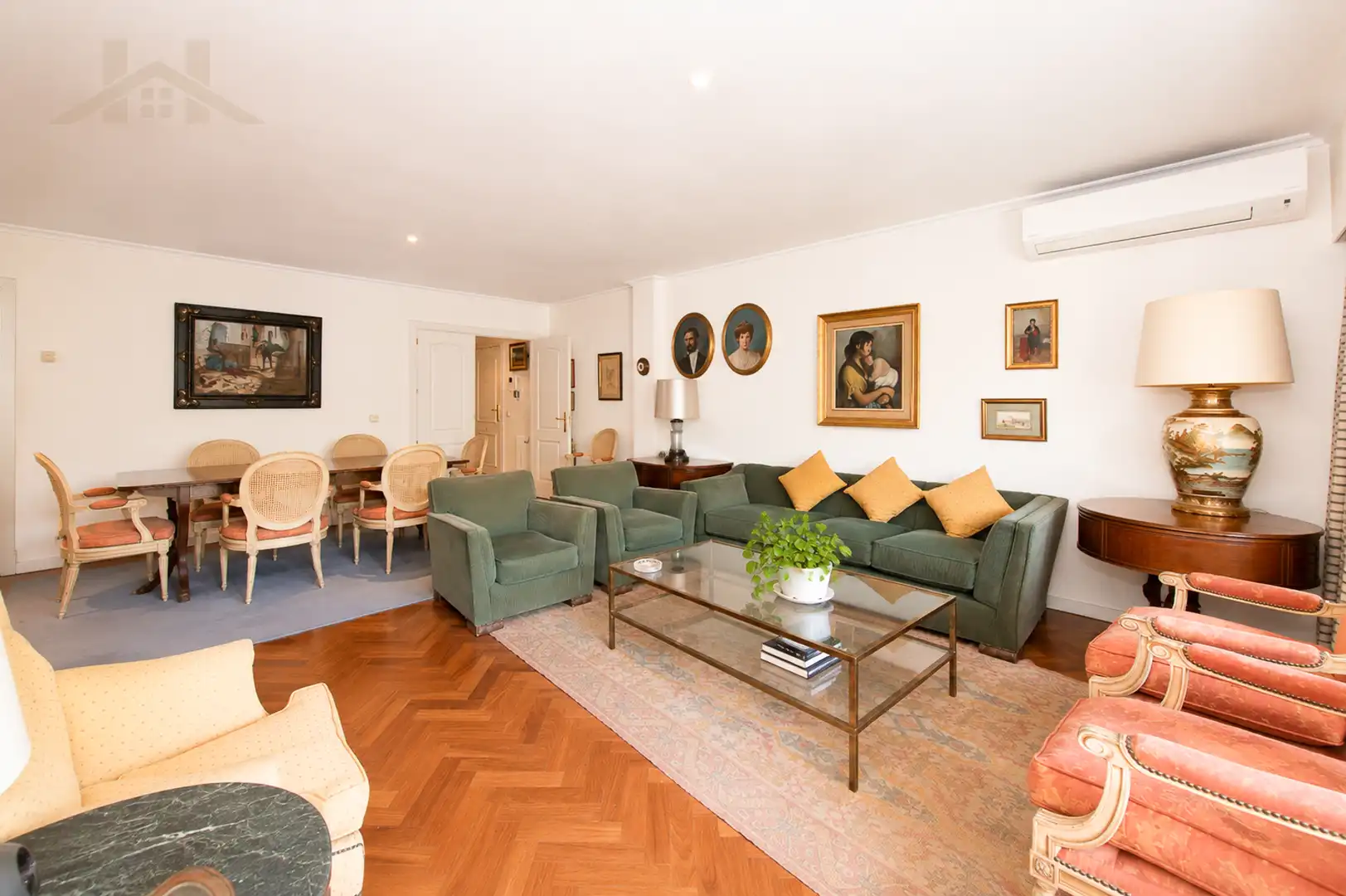 Living room of Flat for sale in Pozuelo de Alarcón  with Air Conditioner, Heating and Terrace