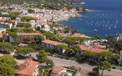 Vista exterior de Casa o xalet en venda en Palafrugell amb Piscina