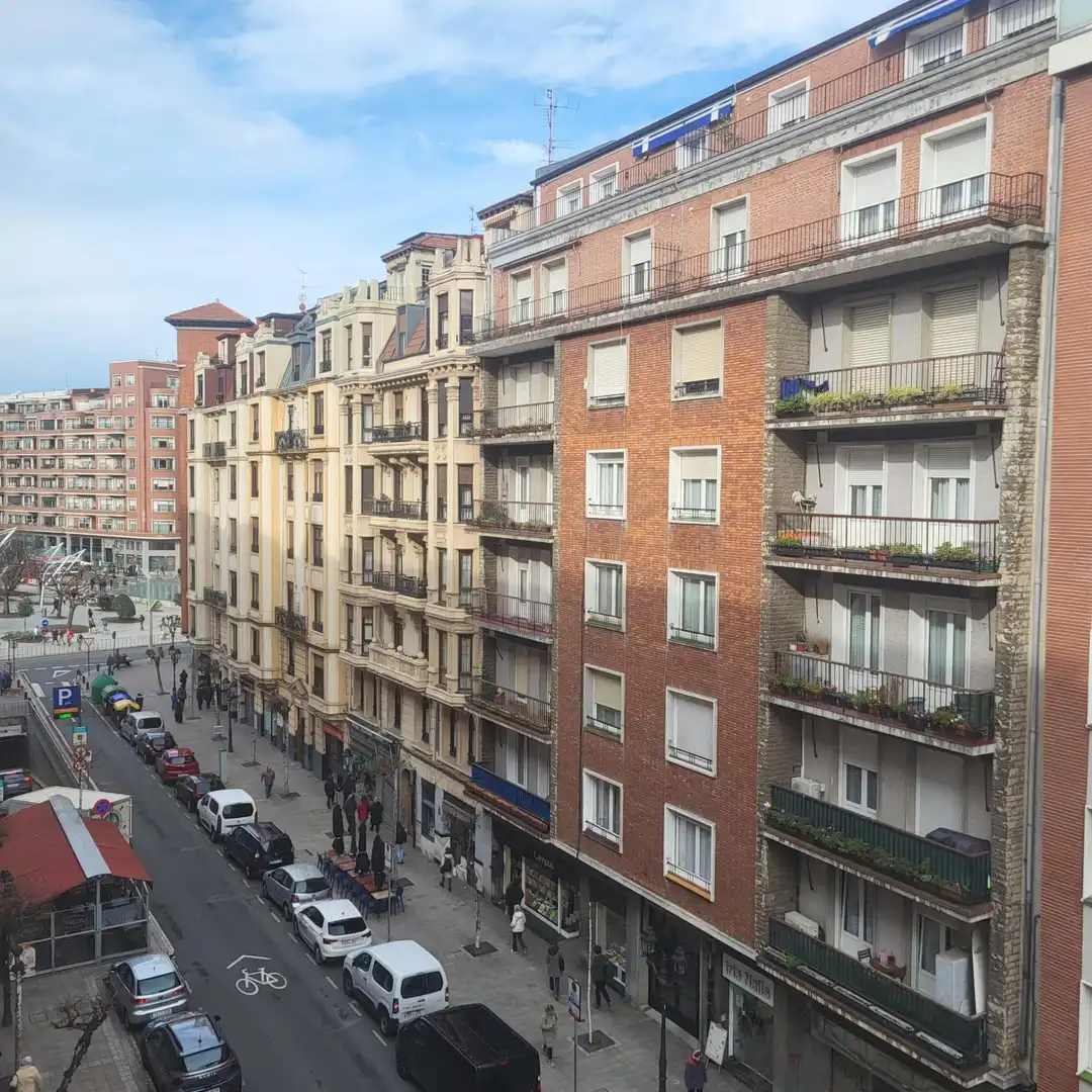 Vista exterior de Oficina de alquiler en Bilbao 
