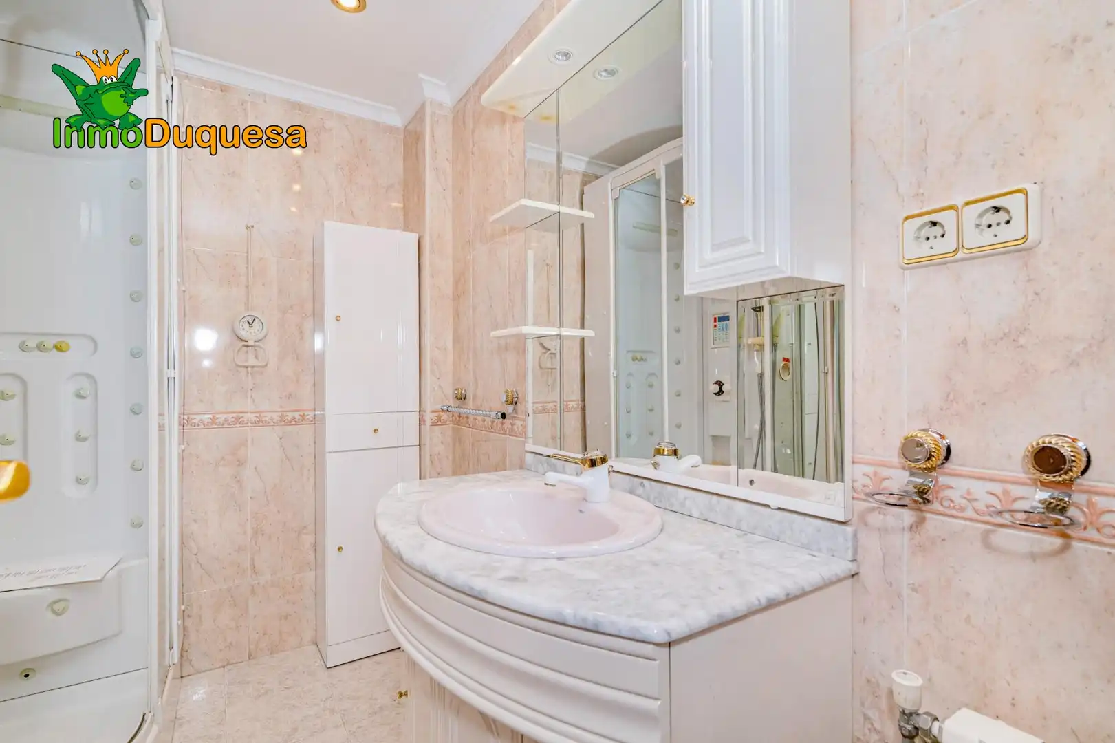 Flat with terrace for sale in Beiro, imagen 34