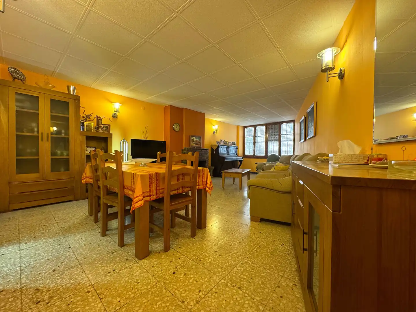 Menjador de Casa o xalet en venda en Maella amb Moblat, Forn i Rentadora