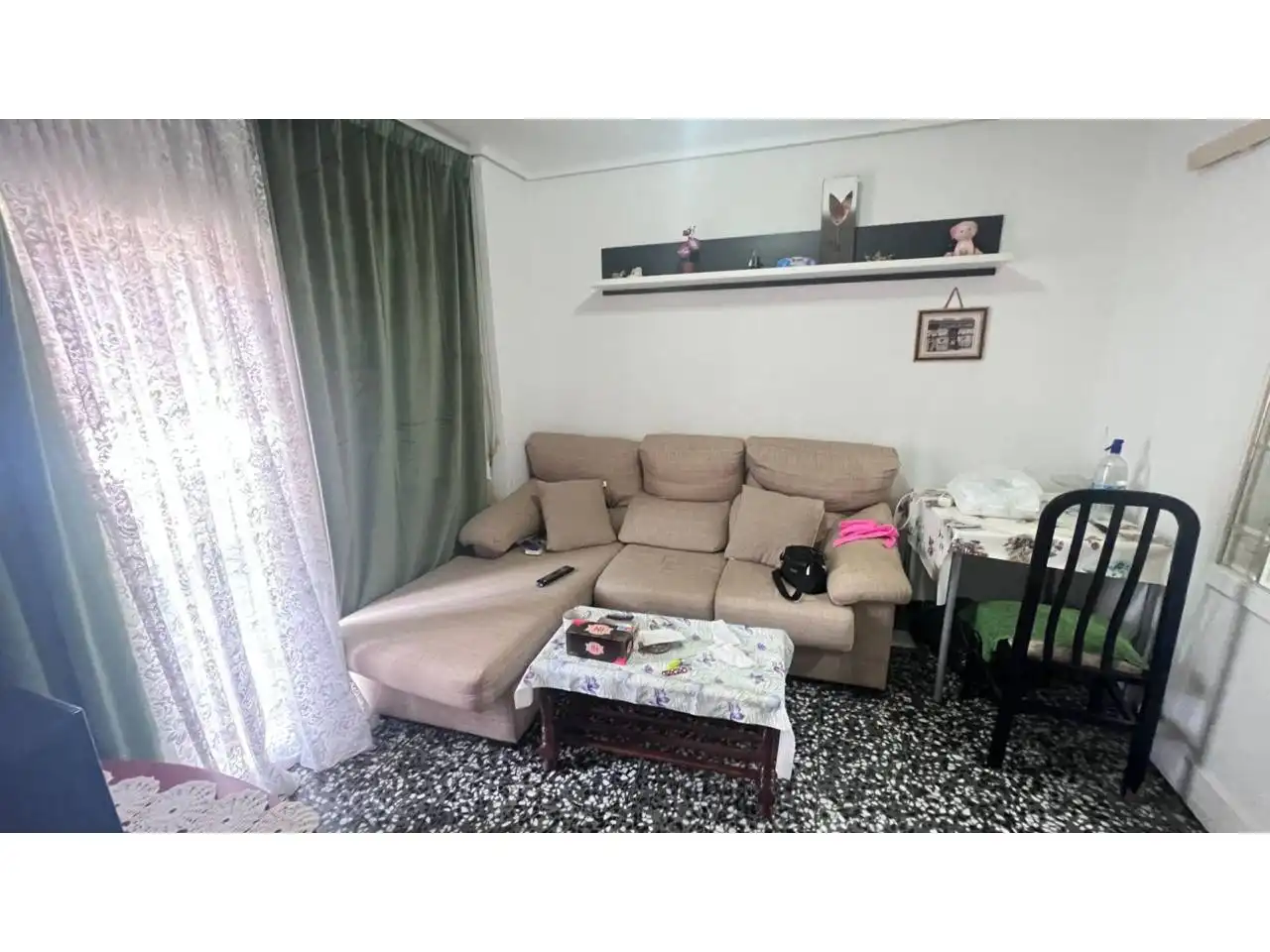 Sala d'estar de Pis en venda en Castellón de la Plana / Castelló de la Plana amb Moblat i Balcó