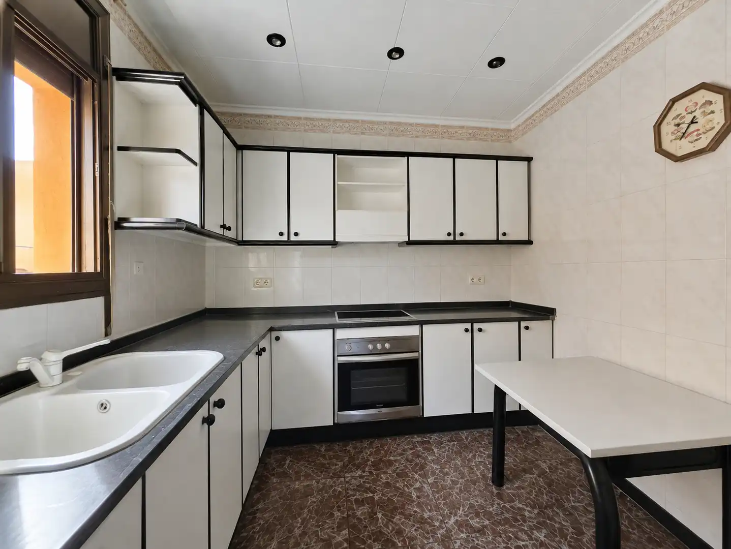 Kitchen of Flat for sale in Sabadell  with Heating, Furnished and Oven