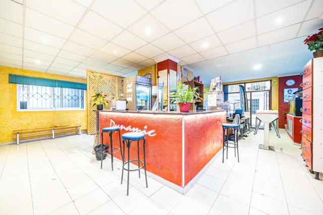 Local comercial en Venta en Carrer de Maria Antònia Salvà en S'Arenal